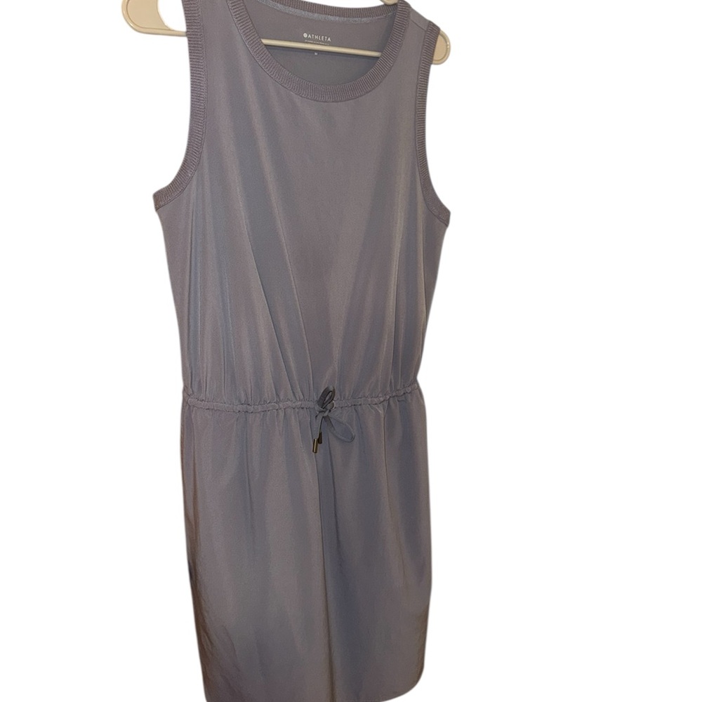 Athleta Gray Sleeveless Athletic Dress with Cinched Waist – Size Medium